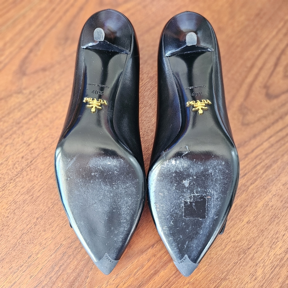 PRADA Black Leather Button Heels Point Toe Sz 40.5 - Picture 6 of 16